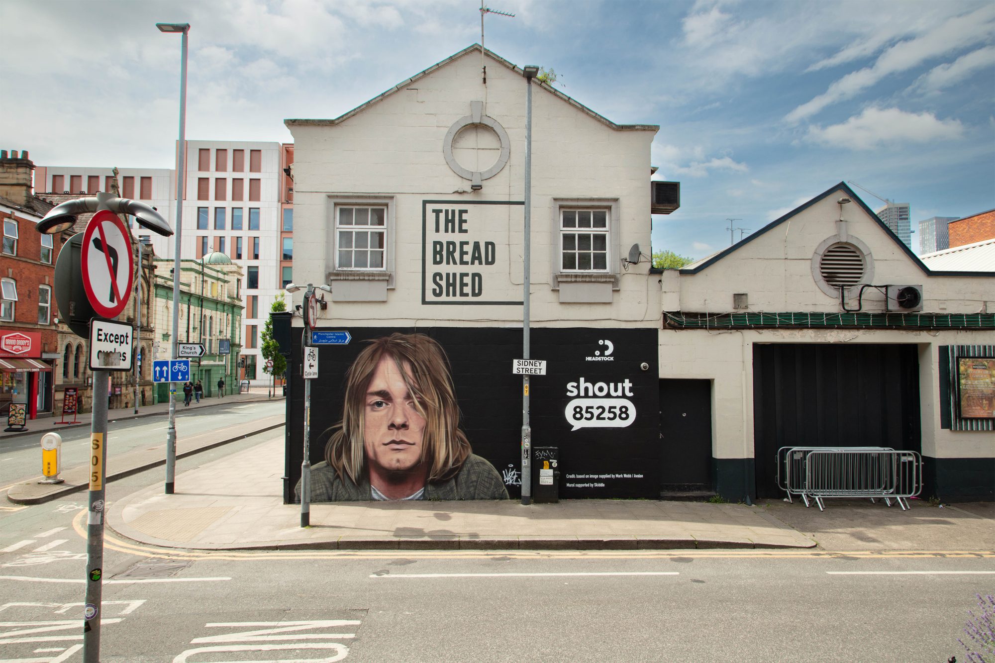 Headstock Unveil Mural of Nirvana’s Kurt Cobain for Mental Health ...